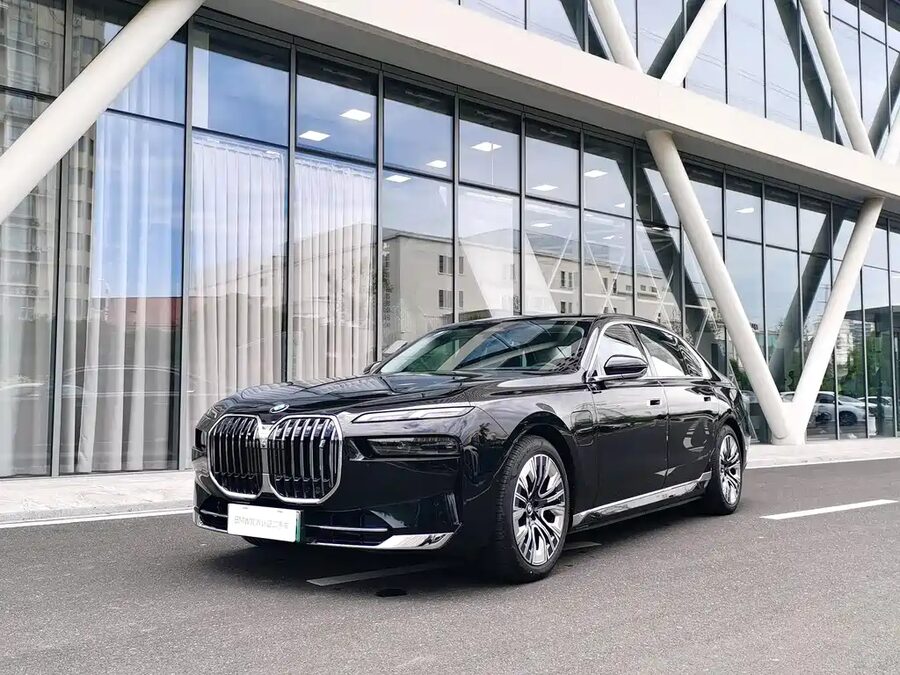 BMW i7, 2025 — фото продавца с che168