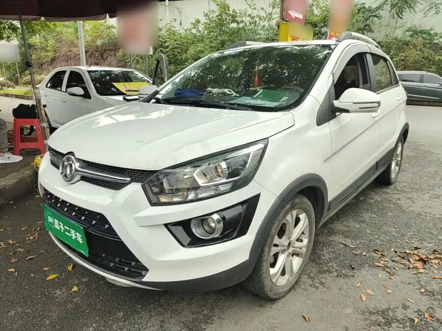 BAIC Senova X25, 2016 — фото продавца с che168