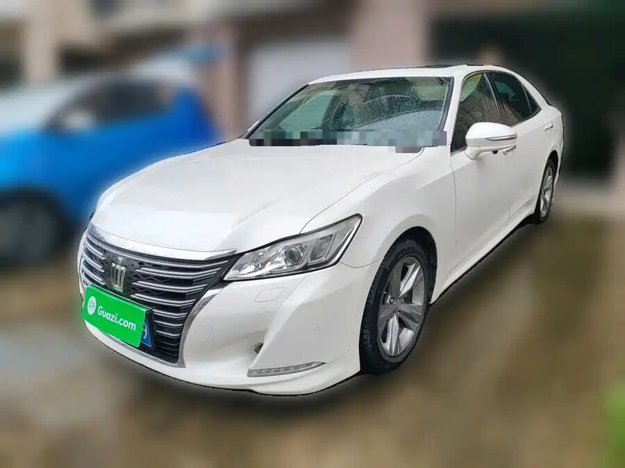 Toyota Crown, 2015 — фото продавца с che168