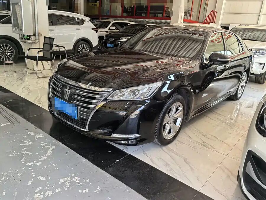 Toyota Crown, 2018 — фото продавца с che168