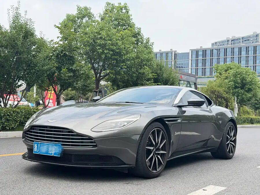 Aston Martin DB11, 2017 — фото продавца с che168