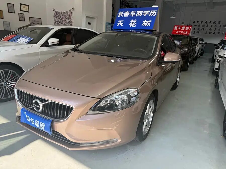 Volvo V40, 2017 — фото продавца с che168