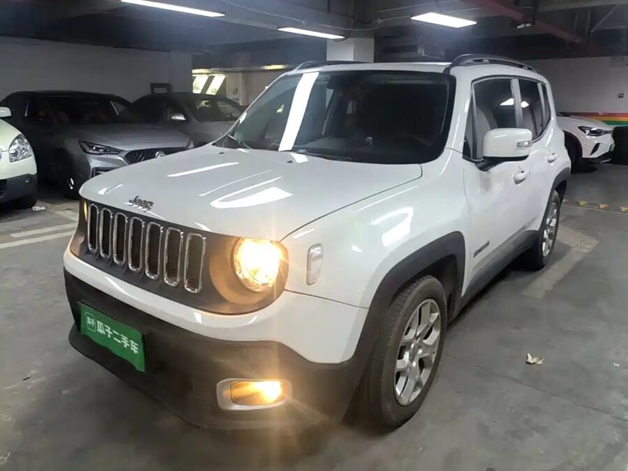 Jeep Renegade, 2016 — фото продавца с che168