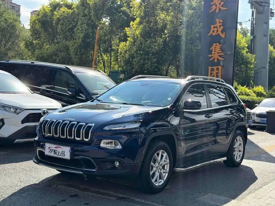 Jeep Cherokee, 2016 — фото продавца с che168