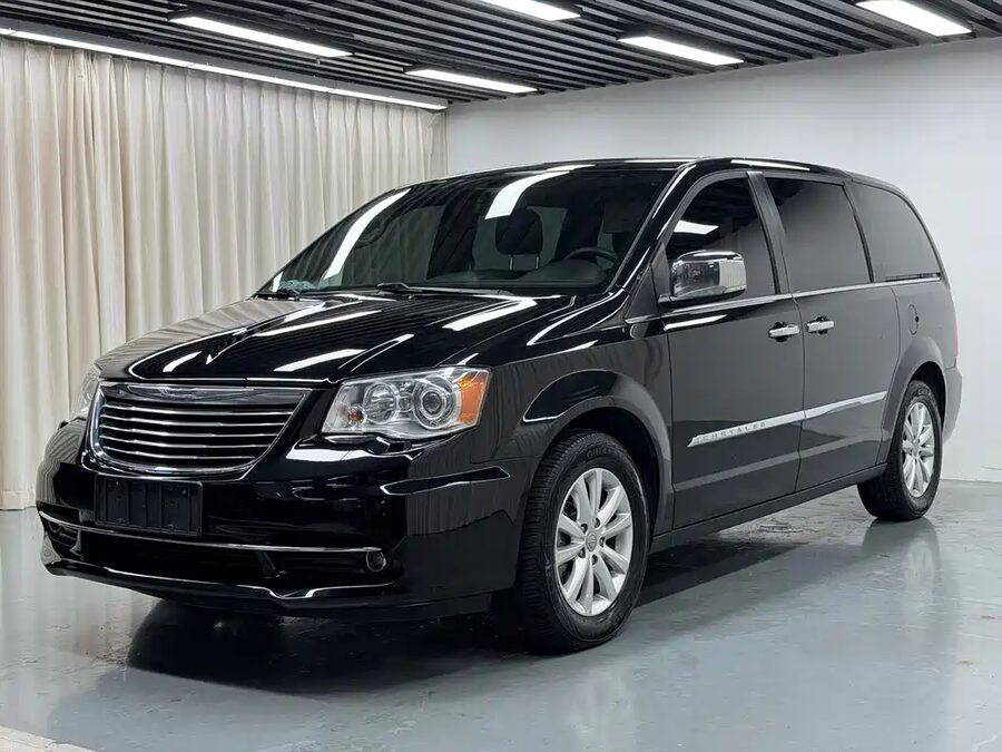 Chrysler Grand Voyager (Import), 2018 — фото продавца с che168