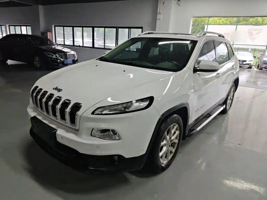 Jeep Cherokee, 2016 — фото продавца с che168