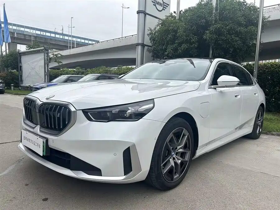 BMW i5, 2025 — фото продавца с che168