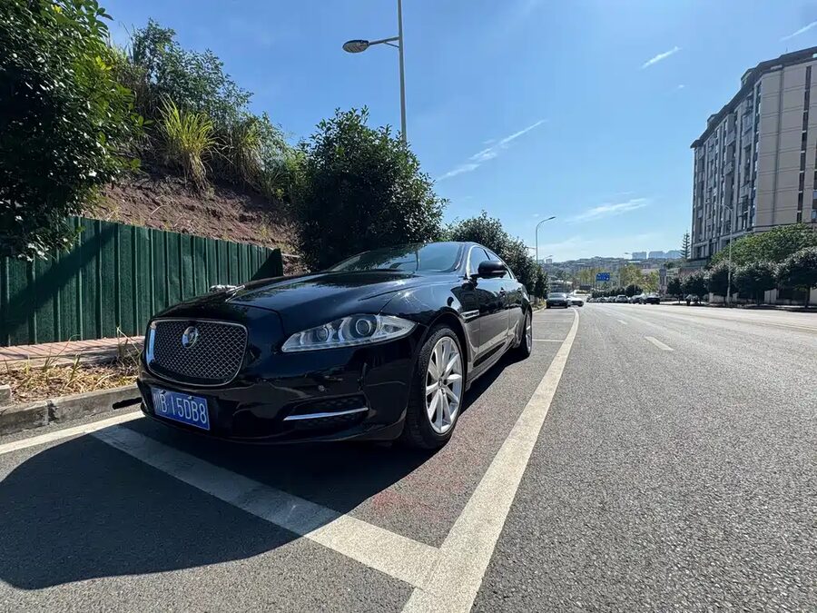 Jaguar XJ, 2011 — фото продавца с che168