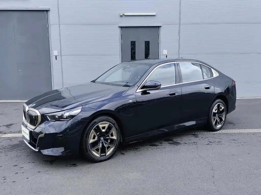 BMW i5, 2026 — фото продавца с che168