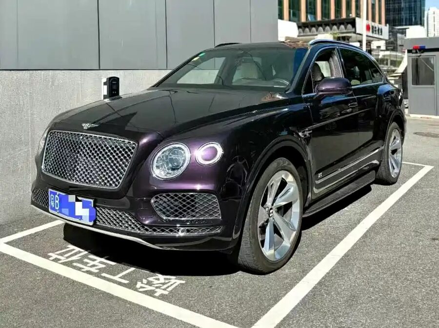 Bentley Bentayga, 2016 — фото продавца с che168