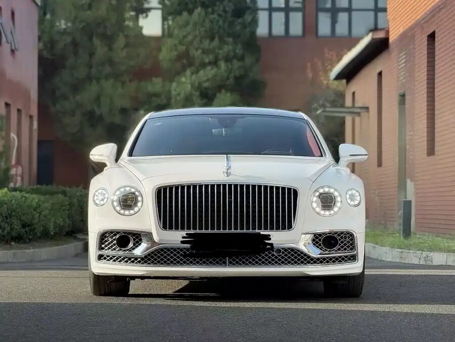 Bentley Flying Spur PHEV, 2022 — фото продавца с che168
