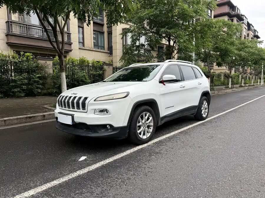 Jeep Cherokee, 2017 — фото продавца с che168