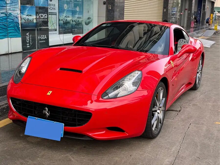Ferrari California T, 2011 — фото продавца с che168