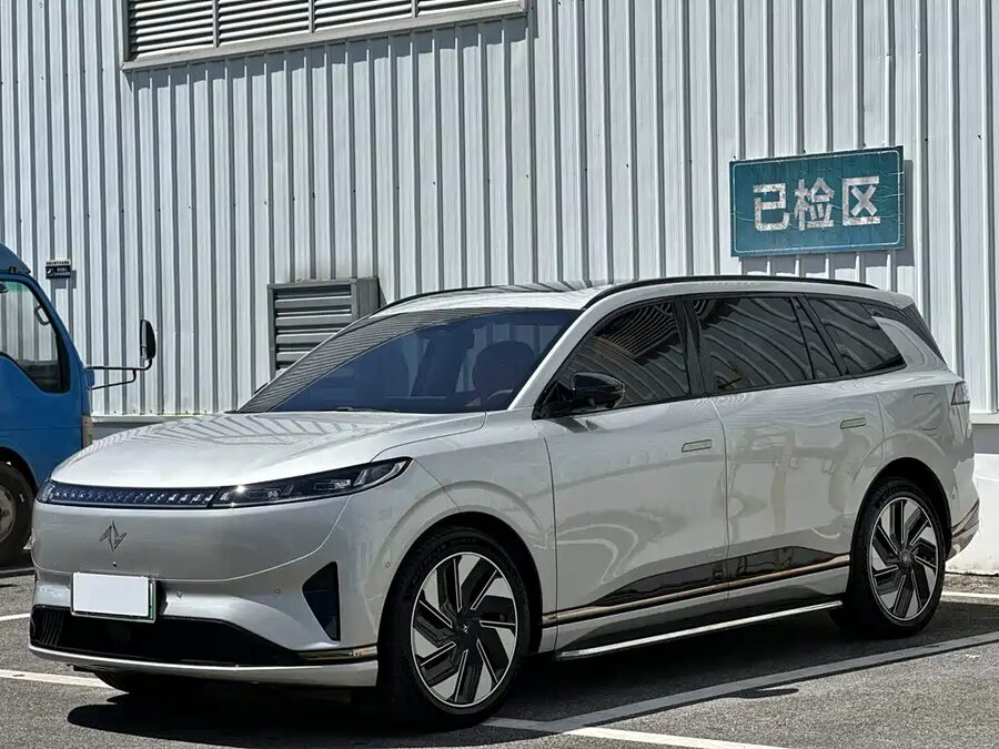 eπ eπ008, 2025 — фото продавца с che168