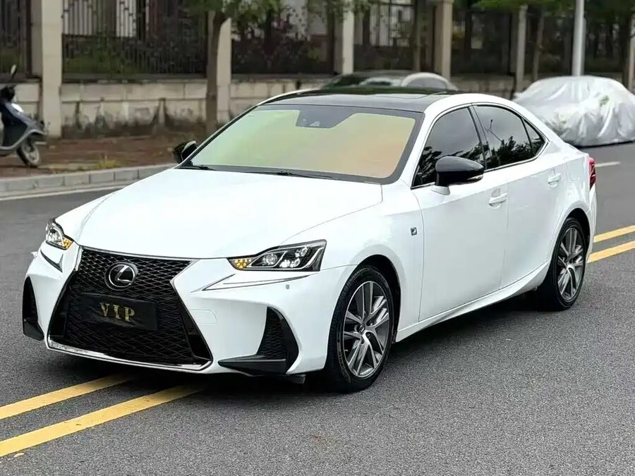 Lexus IS, 2018 — фото продавца с che168