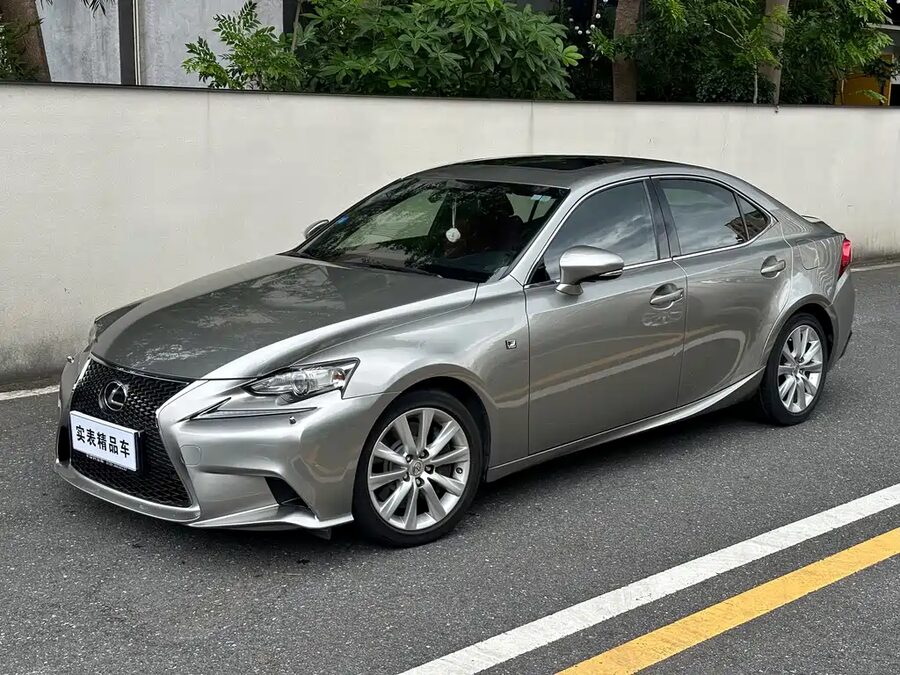 Lexus IS, 2016 — фото продавца с che168