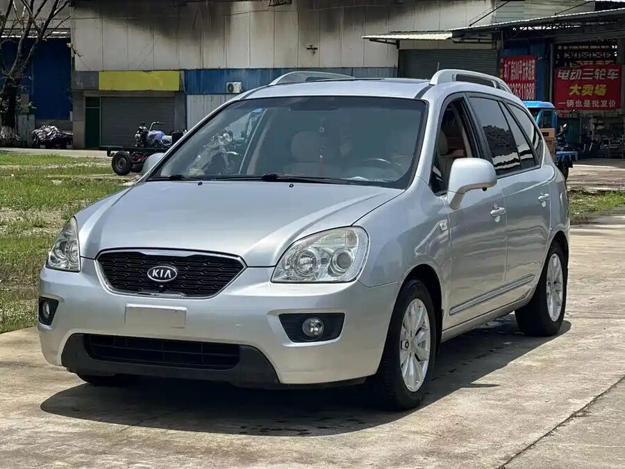 Kia Carens, 2011 — фото продавца с che168