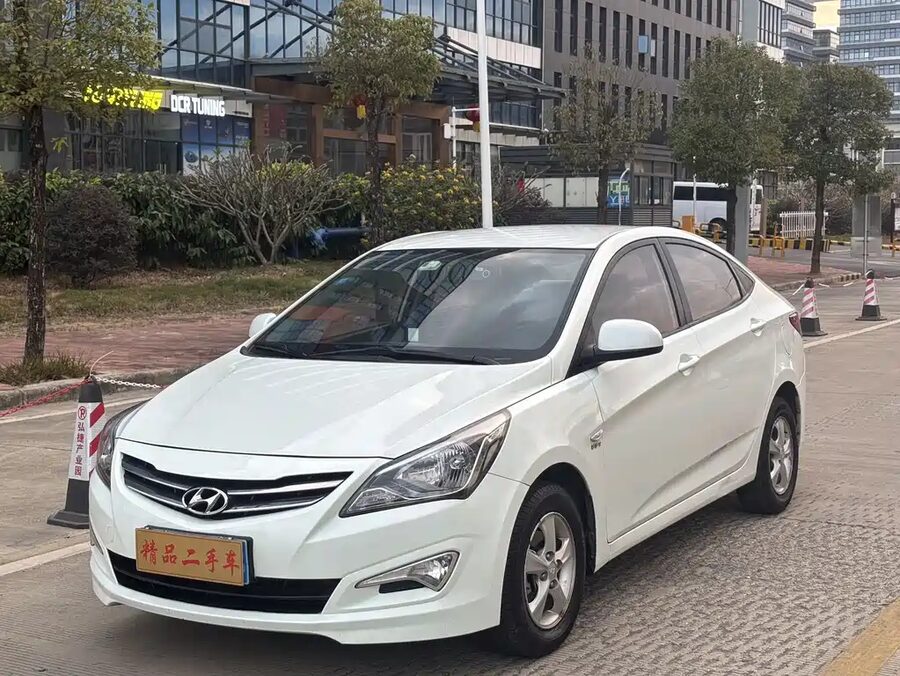 Hyundai Verna, 2015 — фото продавца с che168