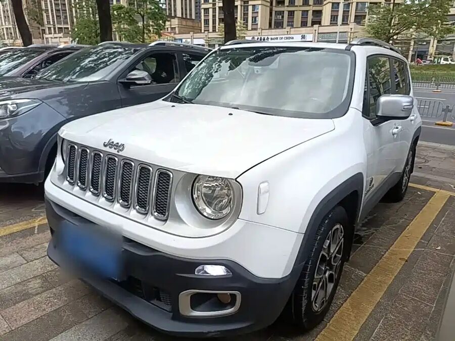 Jeep Renegade, 2016 — фото продавца с che168