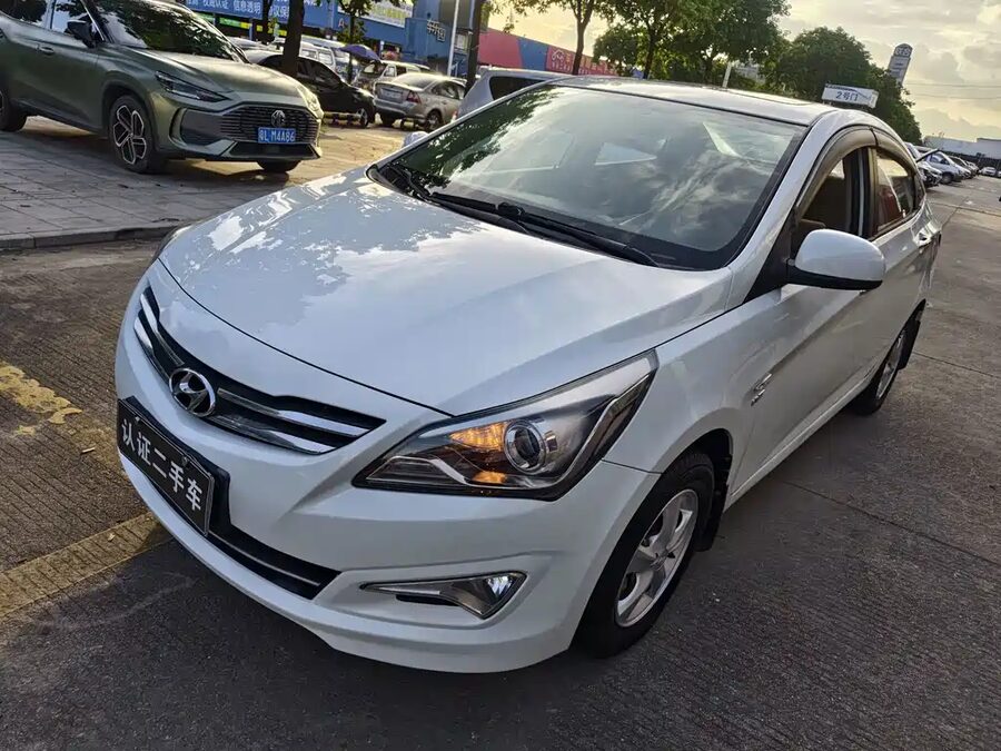 Hyundai Verna, 2015 — фото продавца с che168