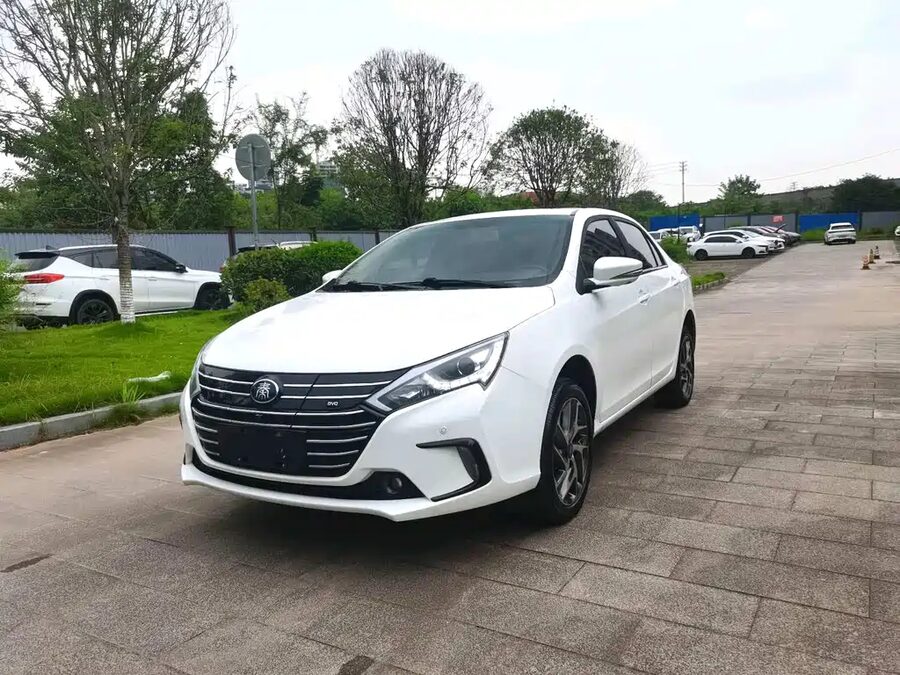 BYD Qin NEV, 2018 — фото продавца с che168