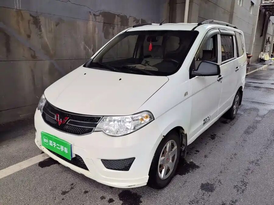 Wuling Hongguang, 2016 — фото продавца с che168