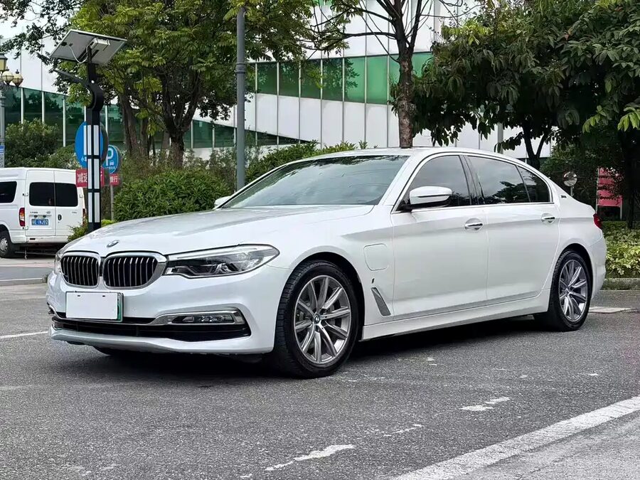BMW 5 Series New Energy, 2018 — фото продавца с che168