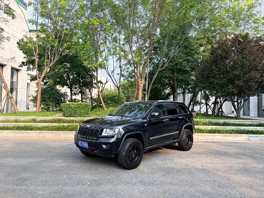 Jeep Grand Cherokee (Import), 2011 — фото продавца с che168