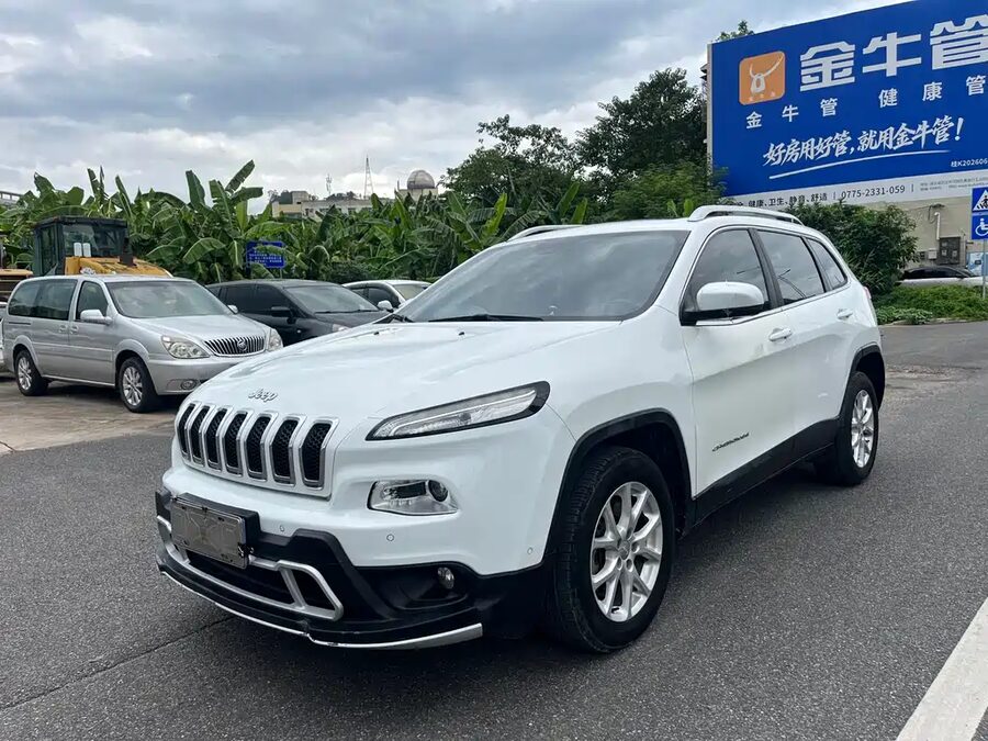 Jeep Cherokee, 2016 — фото продавца с che168