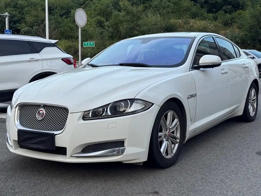Jaguar XF, 2014 — фото продавца с che168