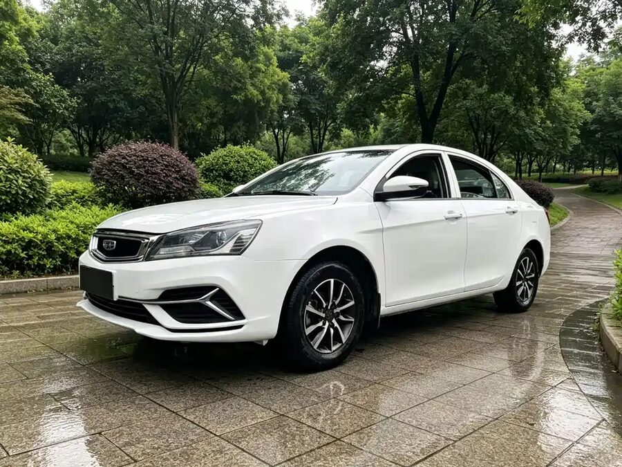 Geely Emgrand, 2015 — фото продавца с che168