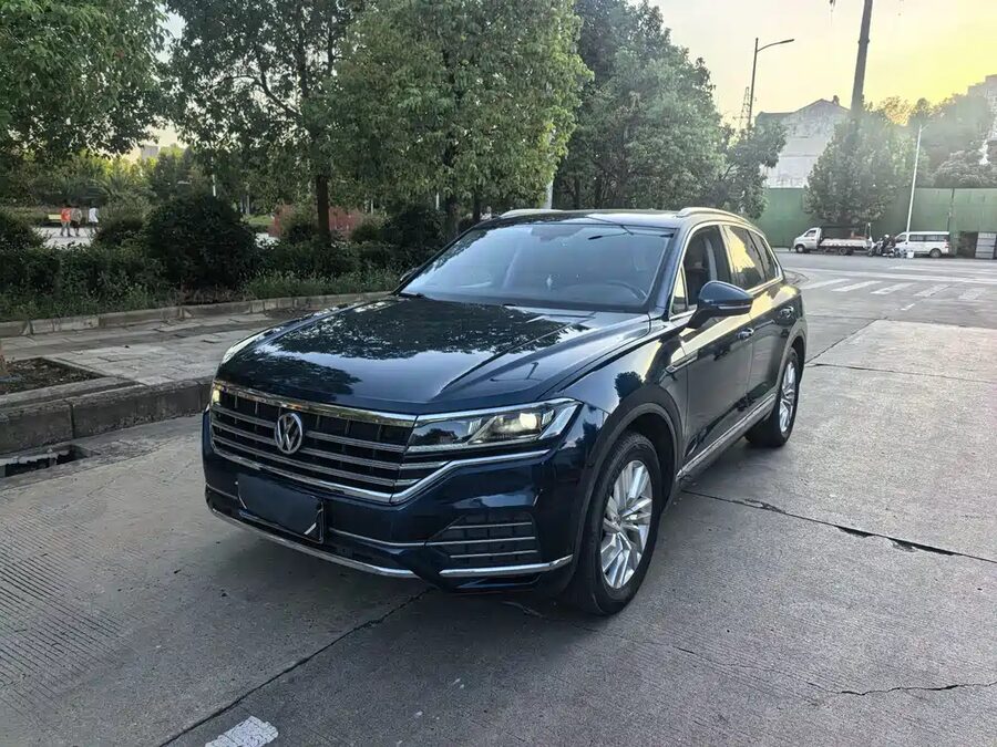 Volkswagen Touareg, 2019 — фото продавца с che168
