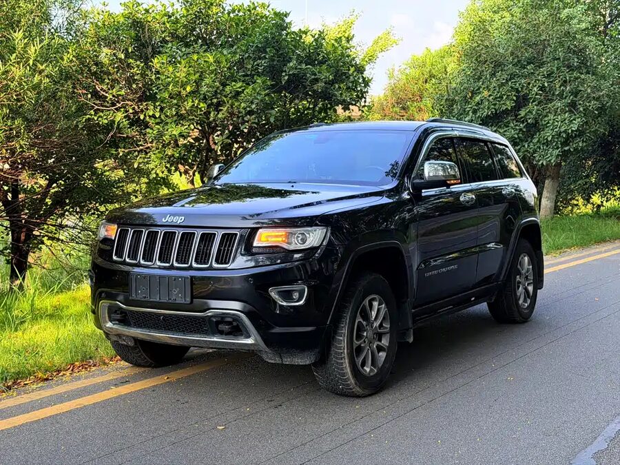 Jeep Grand Cherokee (Import), 2016 — фото продавца с che168