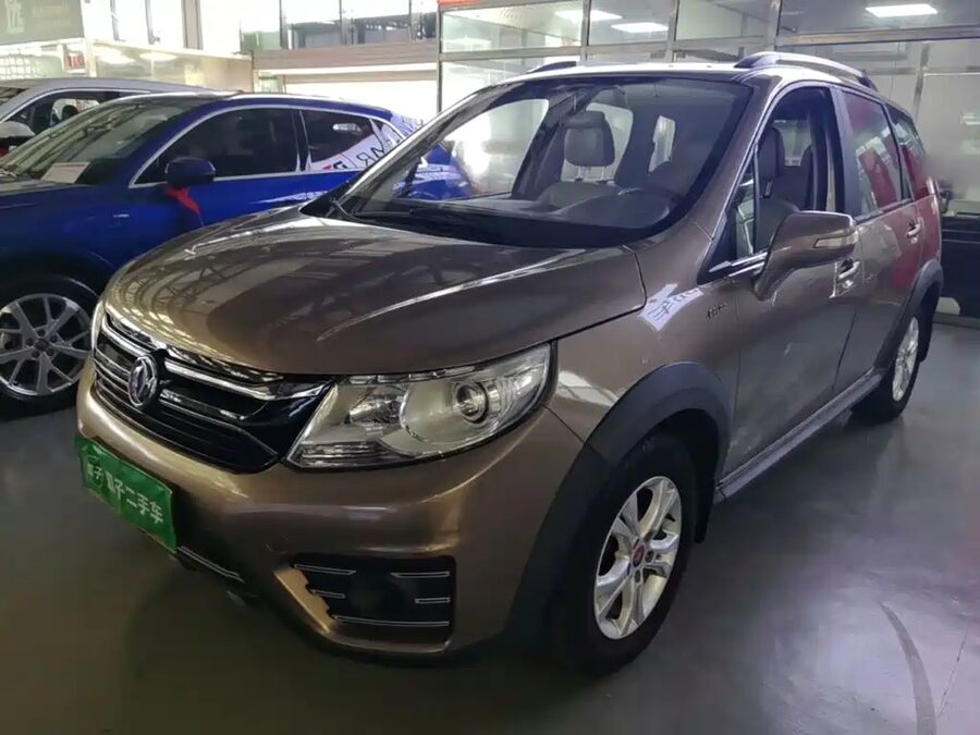 Fengxing XV, 2015 — фото продавца с che168