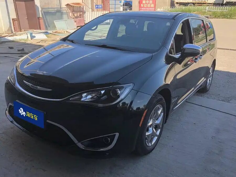 Chrysler Grand Voyager (Import), 2019 — фото продавца с che168