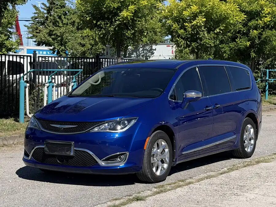 Chrysler Grand Voyager (Import), 2019 — фото продавца с che168