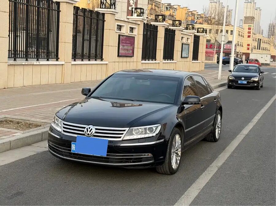 Volkswagen Phaeton, 2016 — фото продавца с che168
