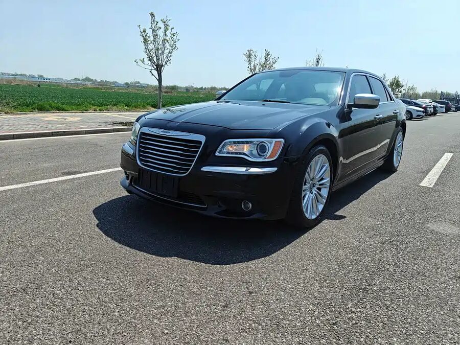 Chrysler 300C, 2015 — фото продавца с che168