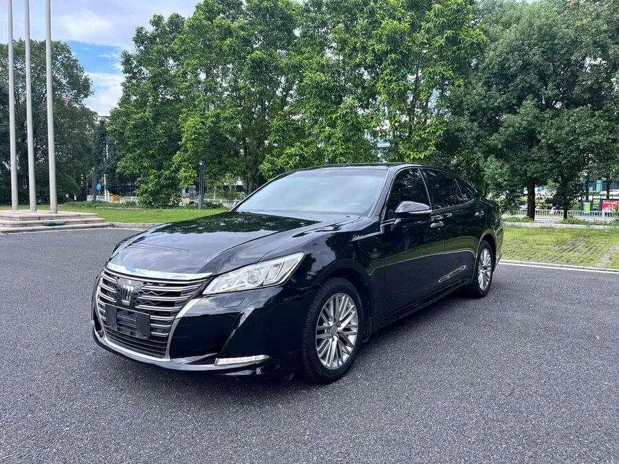 Toyota Crown, 2017 — фото продавца с che168