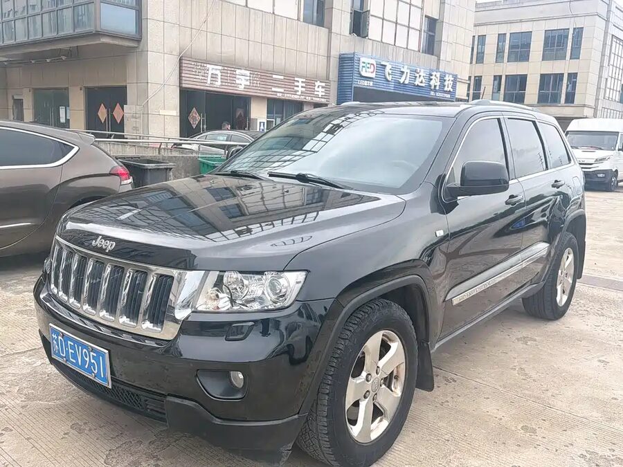 Jeep Grand Cherokee (Import), 2012 — фото продавца с che168