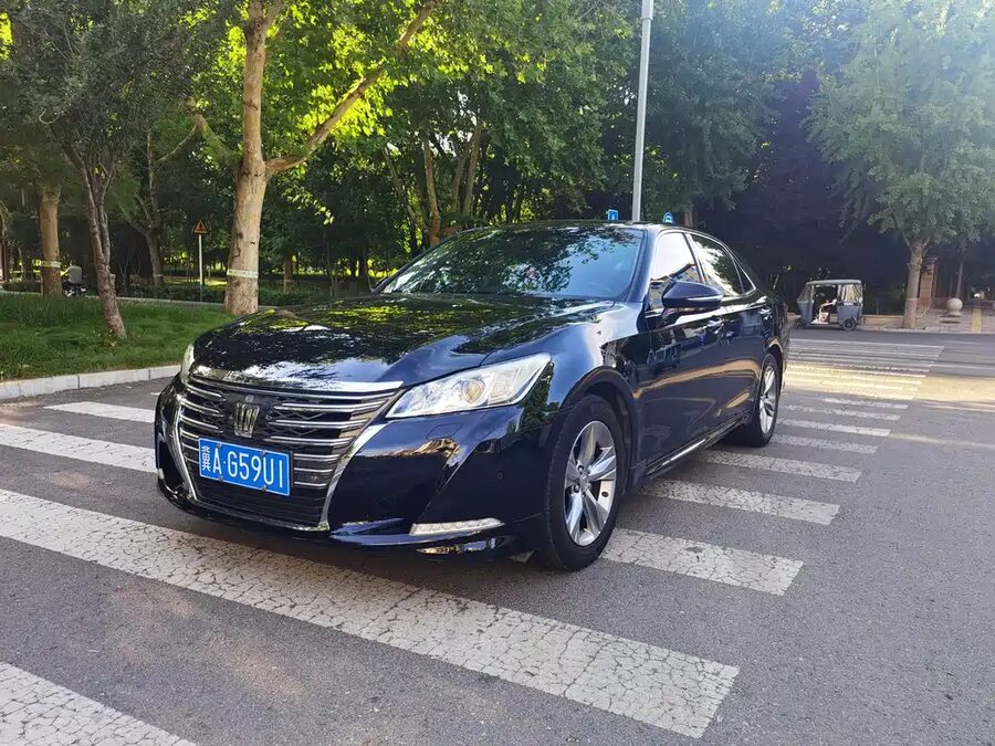 Toyota Crown, 2017 — фото продавца с che168
