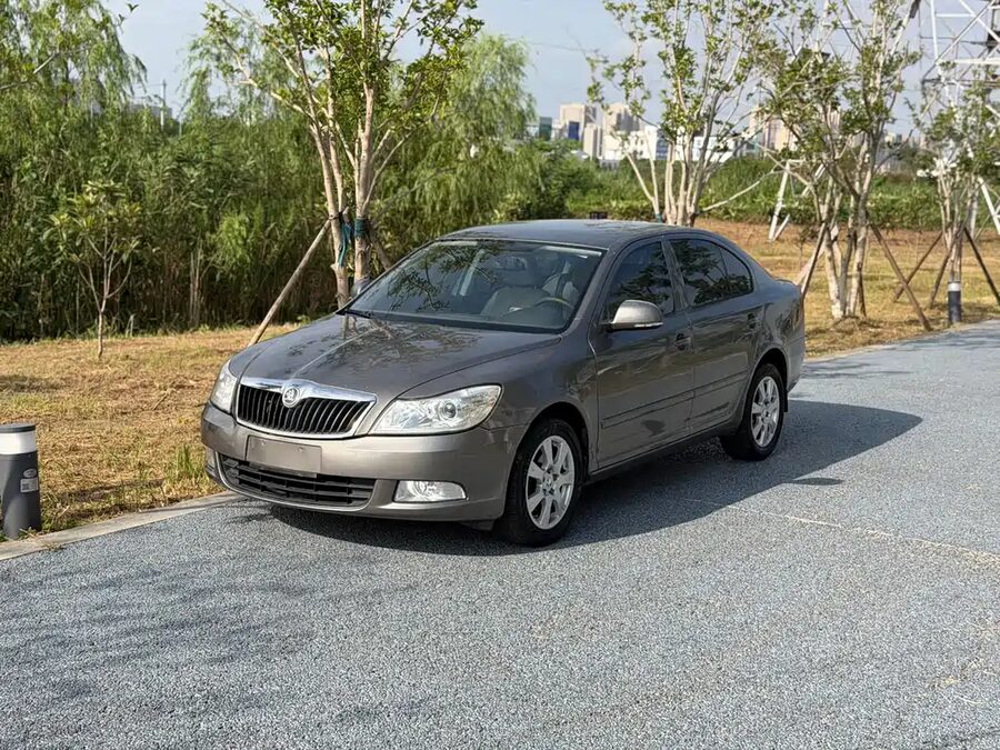 Skoda Octavia, 2014 — фото продавца с che168