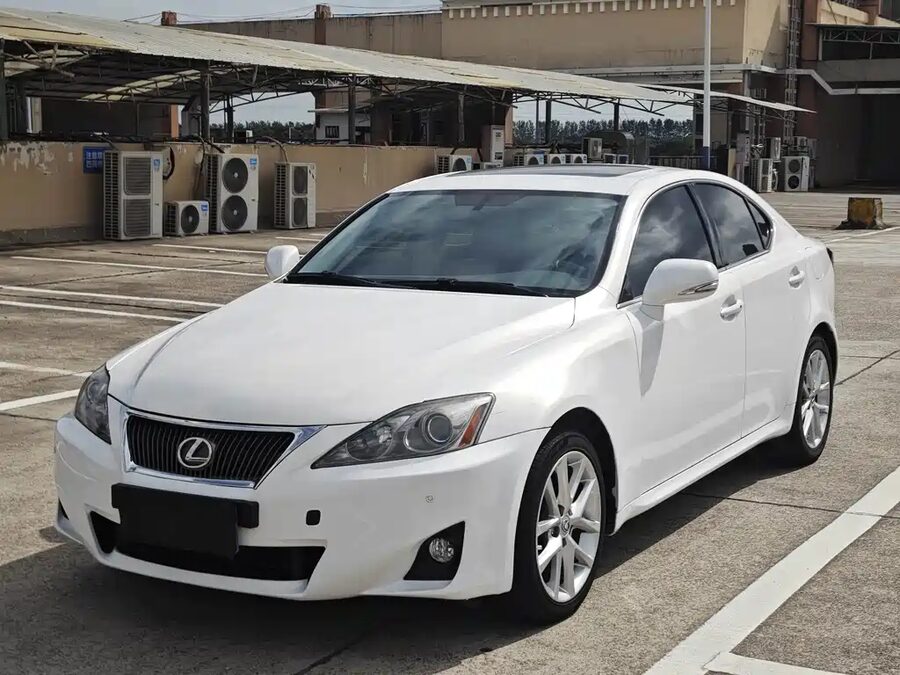 Lexus IS, 2012 — фото продавца с che168