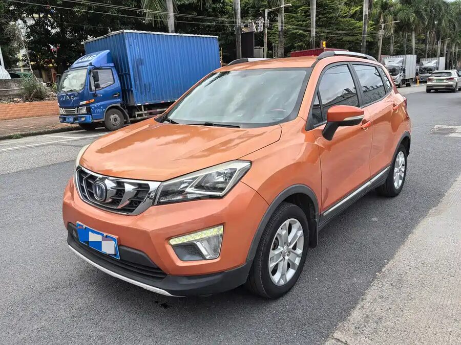 Changan CS15, 2016 — фото продавца с che168