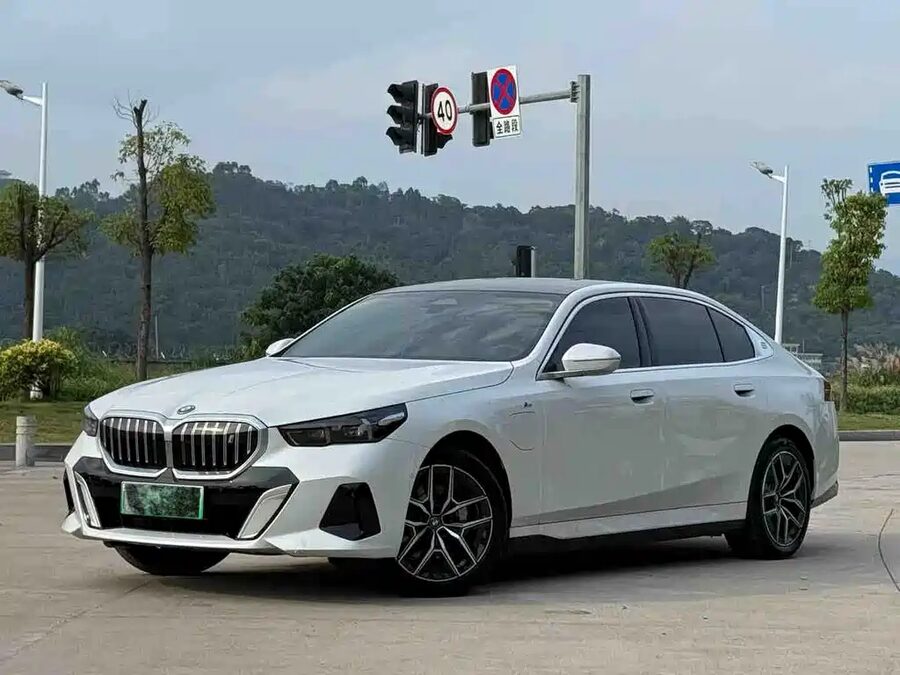 BMW i5, 2025 — фото продавца с che168
