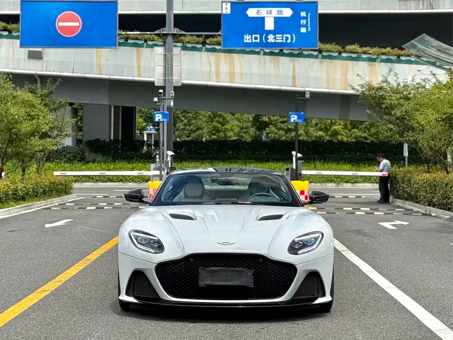 Aston Martin DBS, 2020 — фото продавца с che168