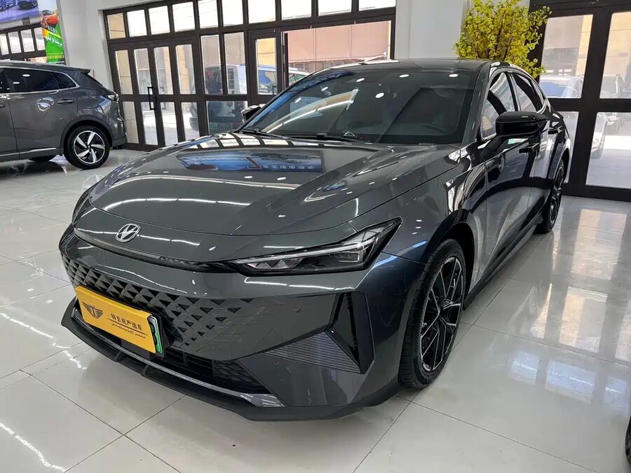 Changan UNI-V iDD, 2025 — фото продавца с che168
