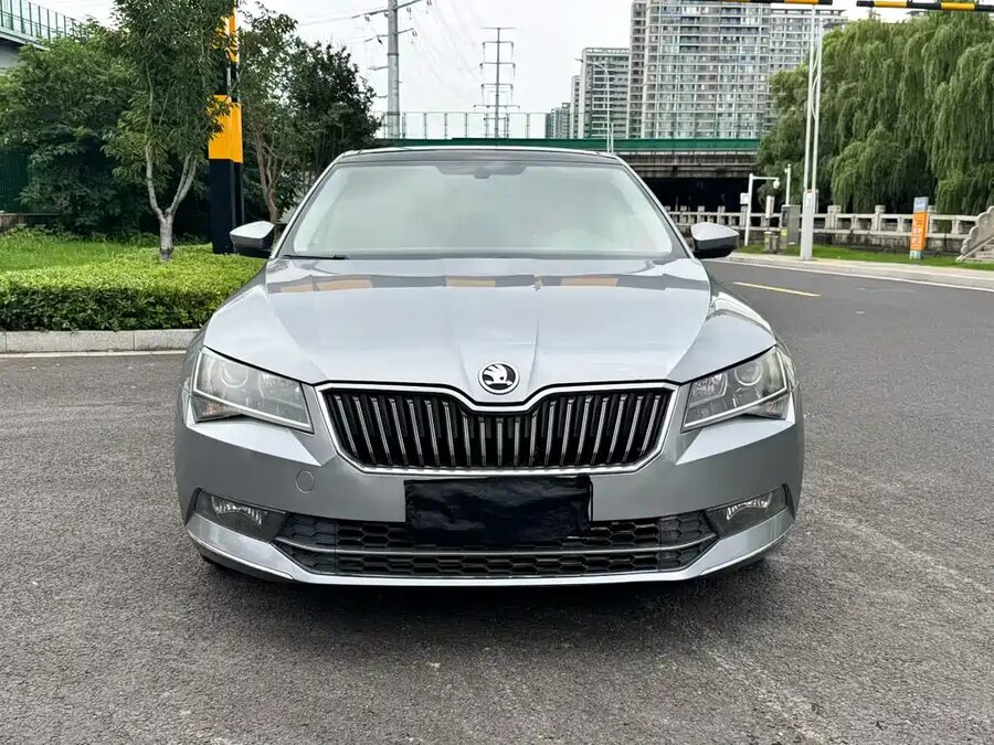 Skoda Superb, 2016 — фото продавца с che168