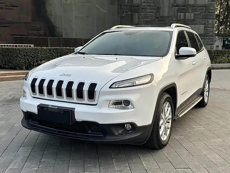 Jeep Cherokee (Import), 2015 — фото продавца с che168