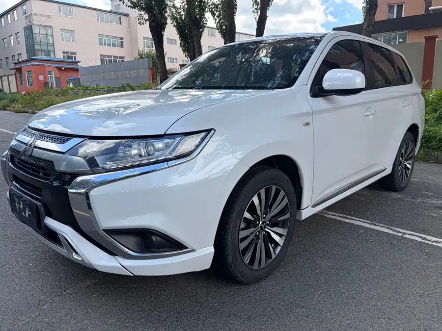 Mitsubishi Outlander, 2021 — фото продавца с che168